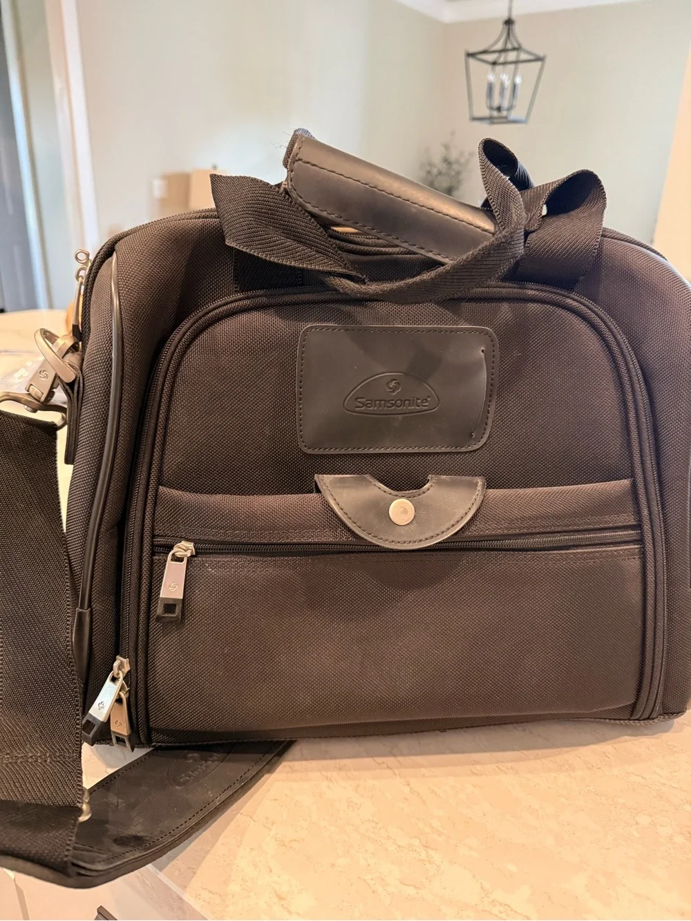 Samsonite Black Travel Bag with Shoulder Strap